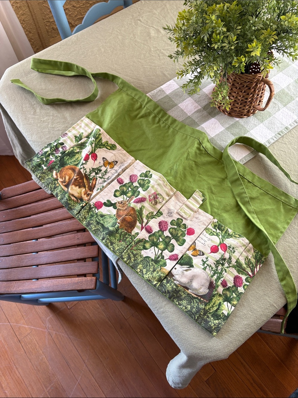 Green Cotton Garden-Print Waist Apron with Pockets